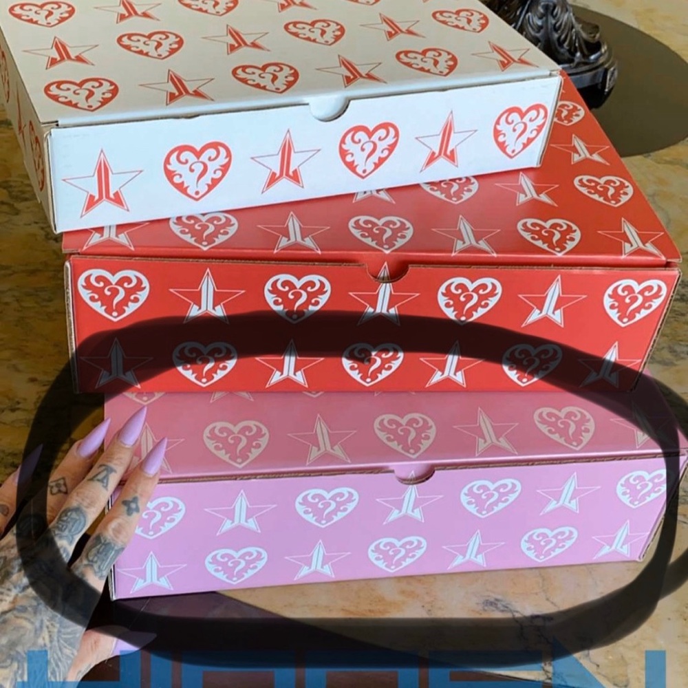 Jeffree Star Valentine’s SUPREME Mystery Box